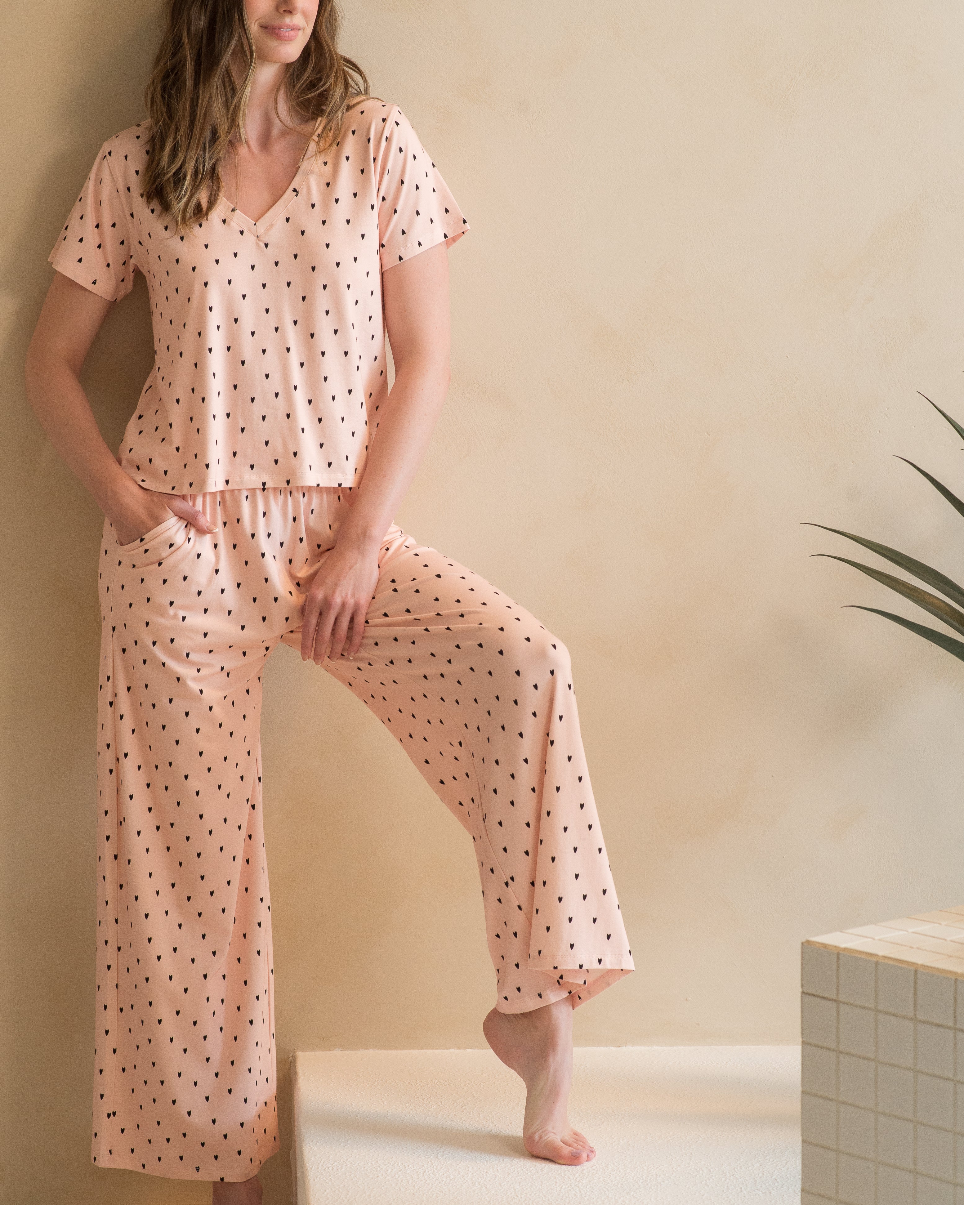 V NECK TEE & WIDE LEG LOUNGE PANT SET