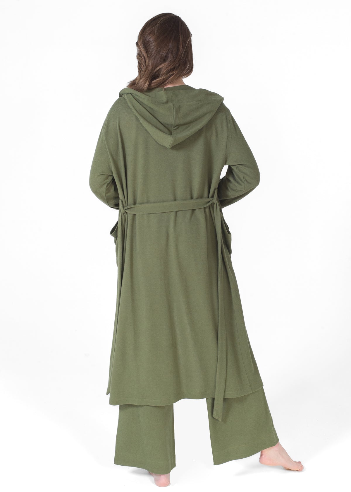 HOODED ROBE