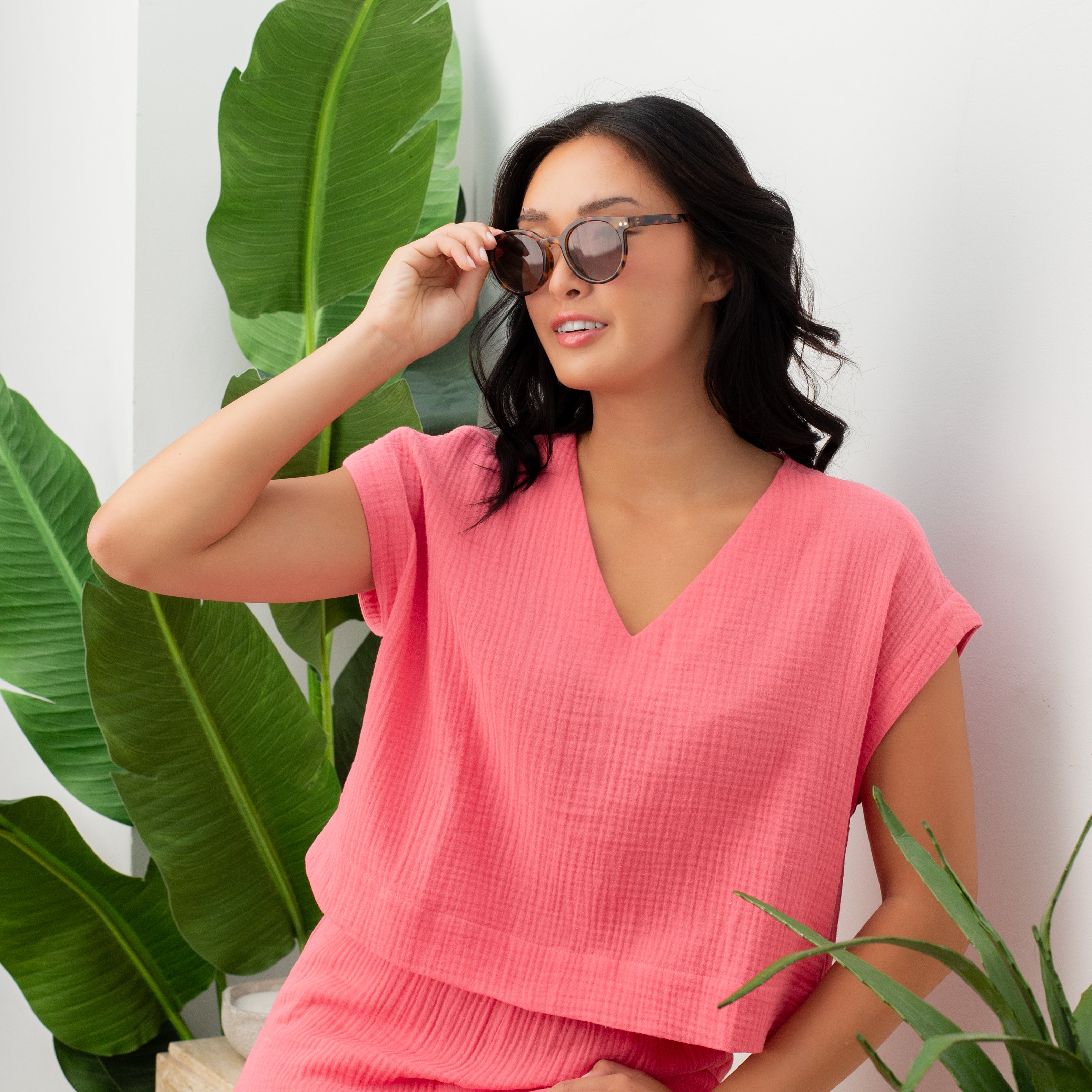 V-neck relaxed top & capri set