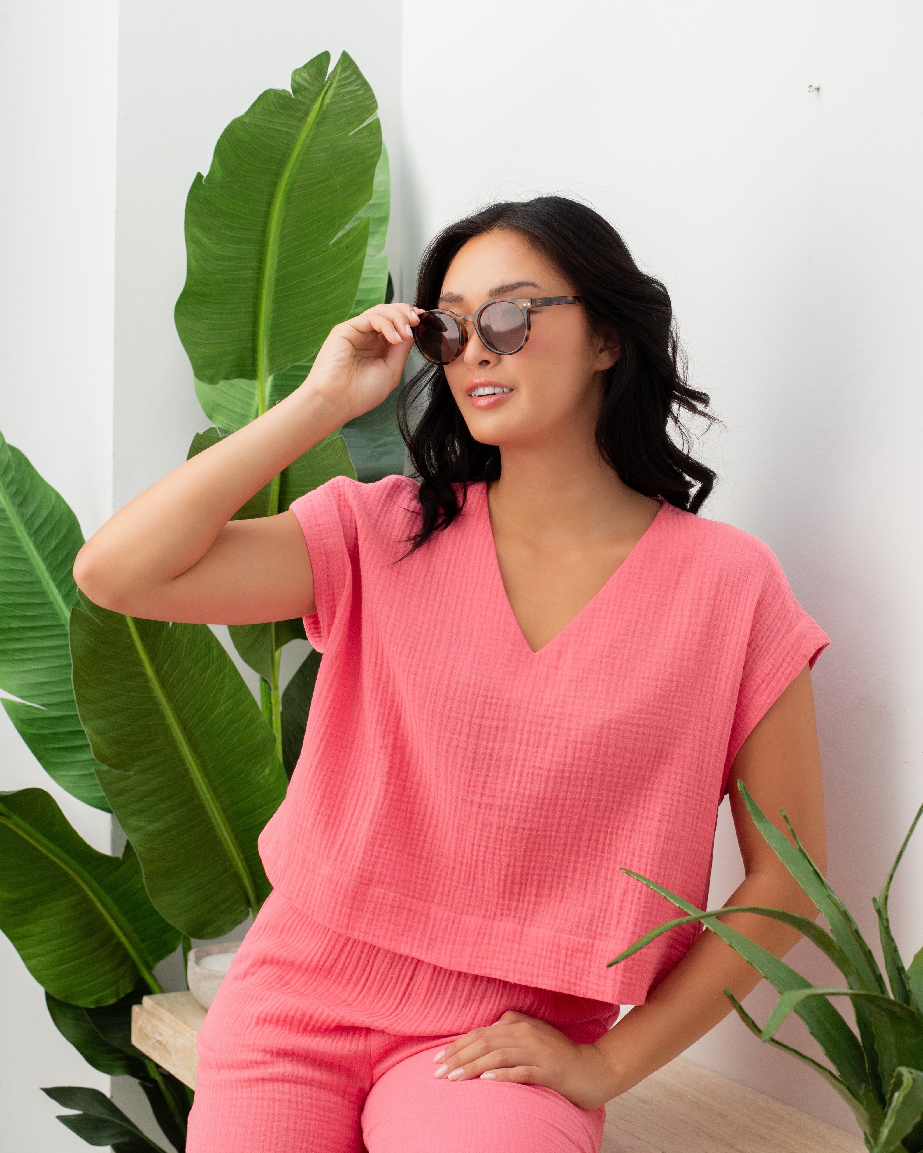 V-neck relaxed top & capri set