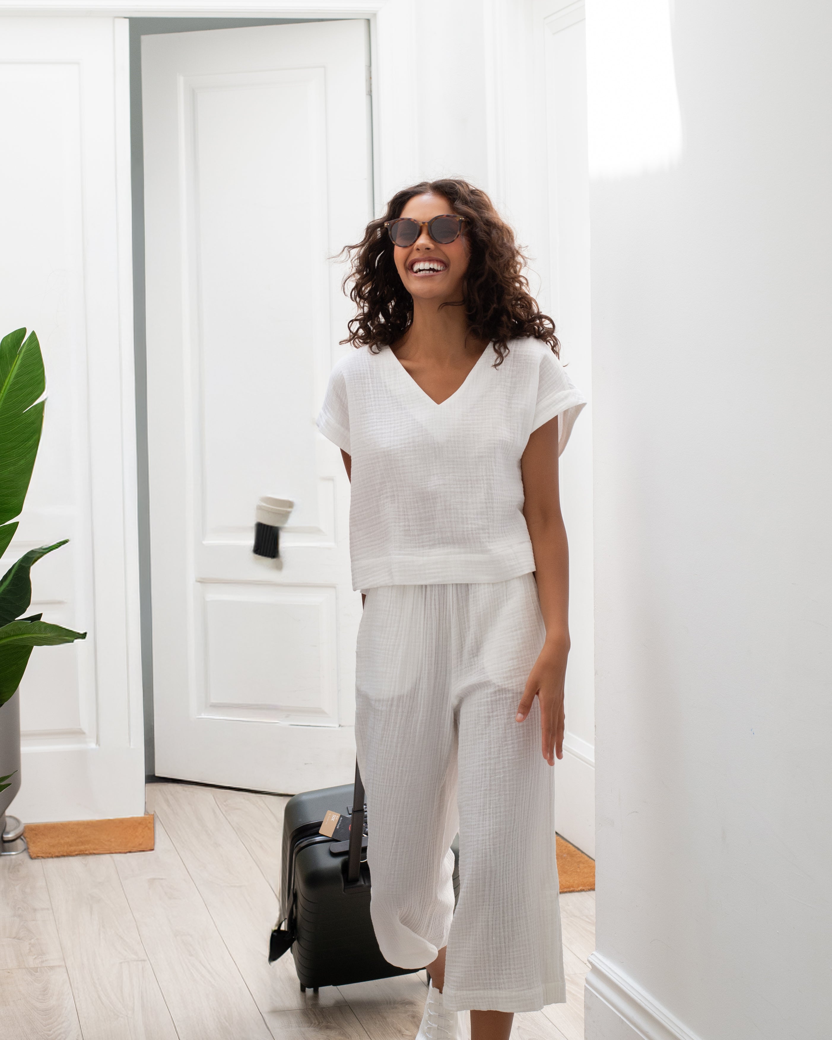 V-neck relaxed top & capri set