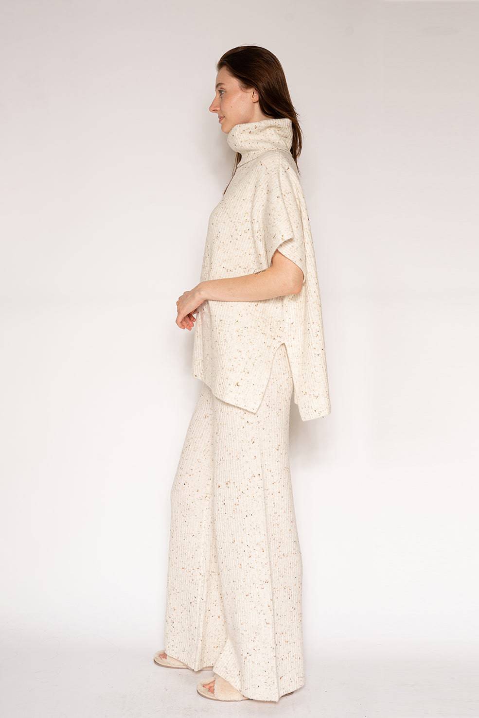 SWEATER RIB OVERSIZED TURTLENECK PONCHO - LATTELOVE Co.