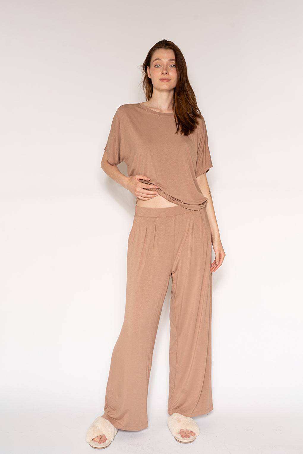Modern pleated pants store
