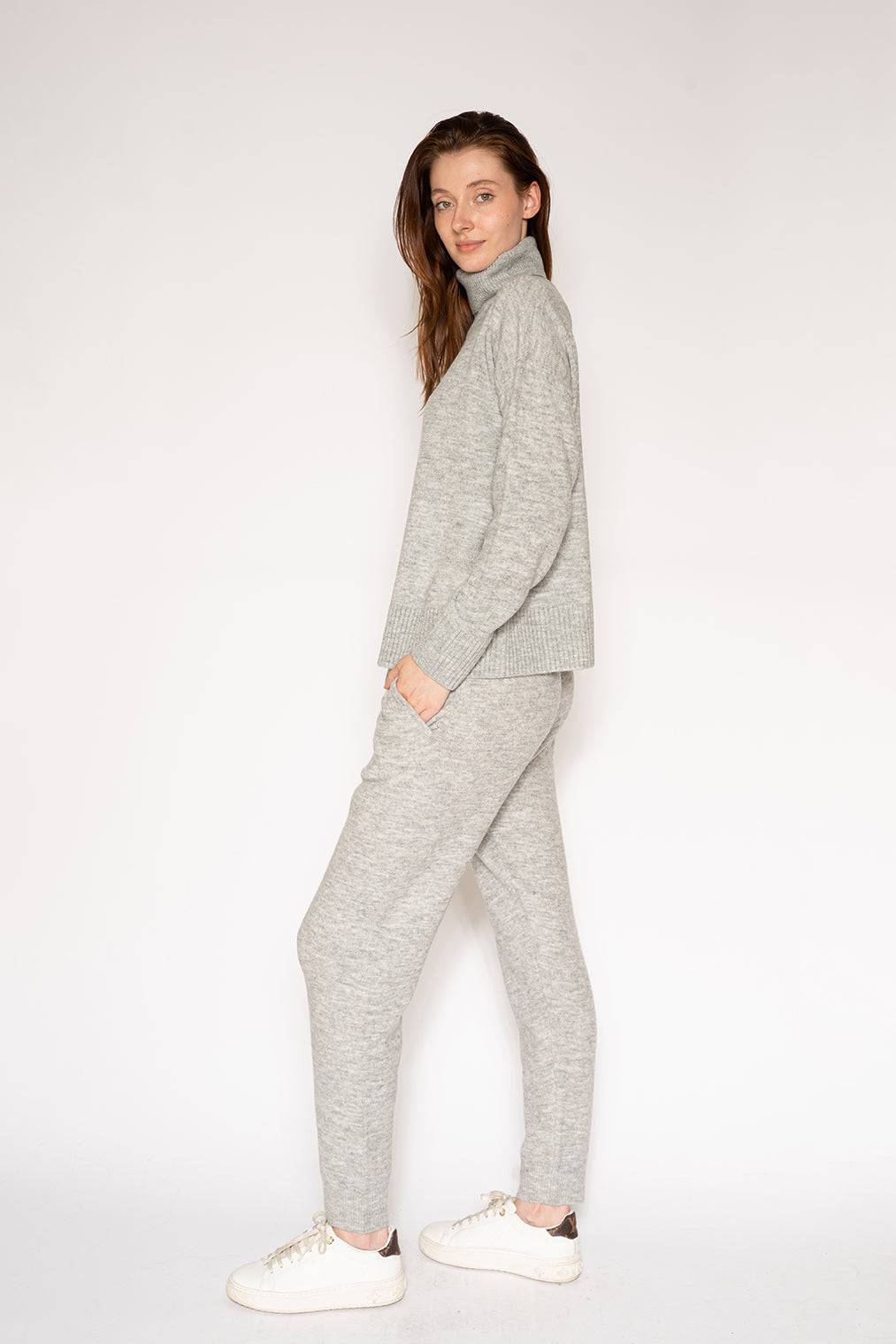 OVERSIZED TURTLENECK - LATTELOVE Co.