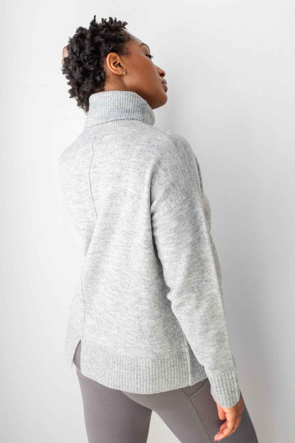 OVERSIZED TURTLENECK - LATTELOVE Co.