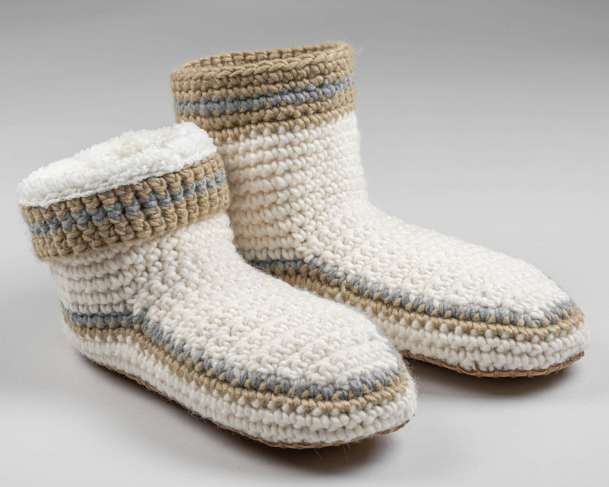 HAND-KNIT MOCCASIN BOOTIE - LATTELOVE Co.