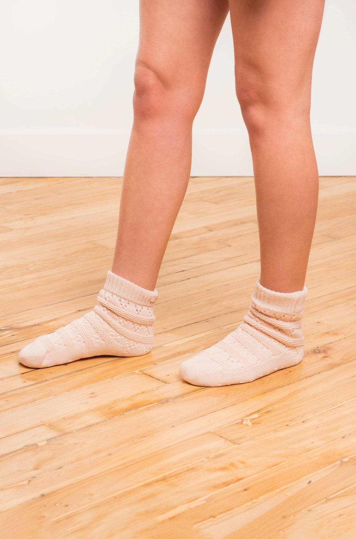 Pointelle Short Length Slipper Socks - LATTELOVE Co.