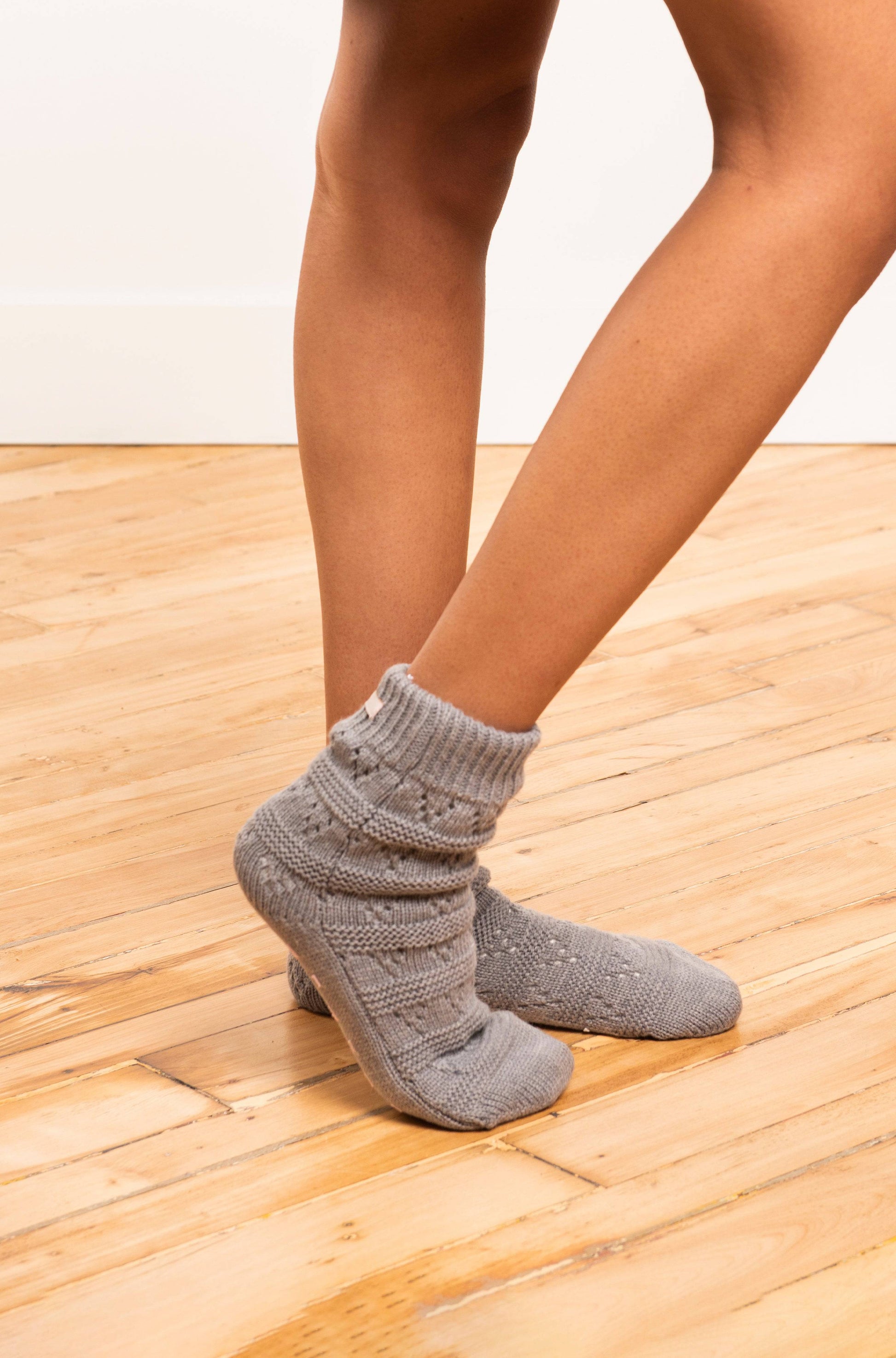 Pointelle Short Length Slipper Socks - LATTELOVE Co.