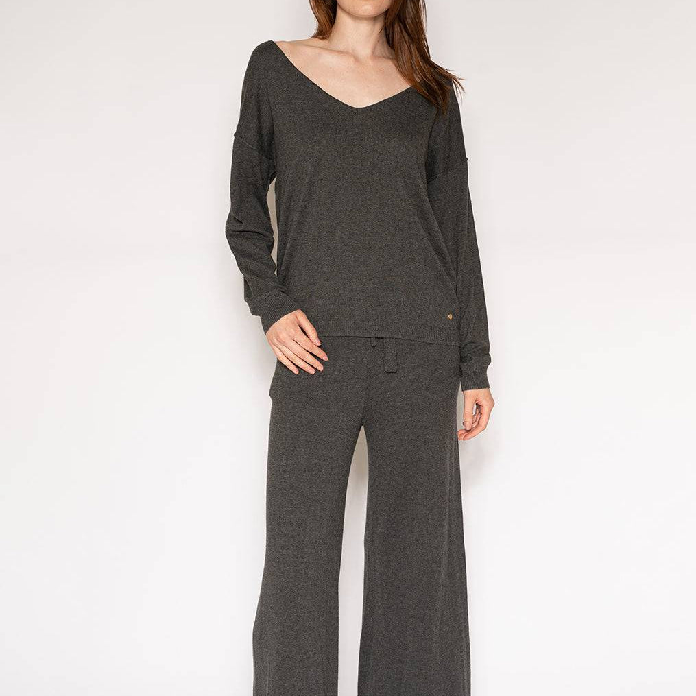 SWEATER KNIT LS V-NK PULLOVER - LATTELOVE Co.