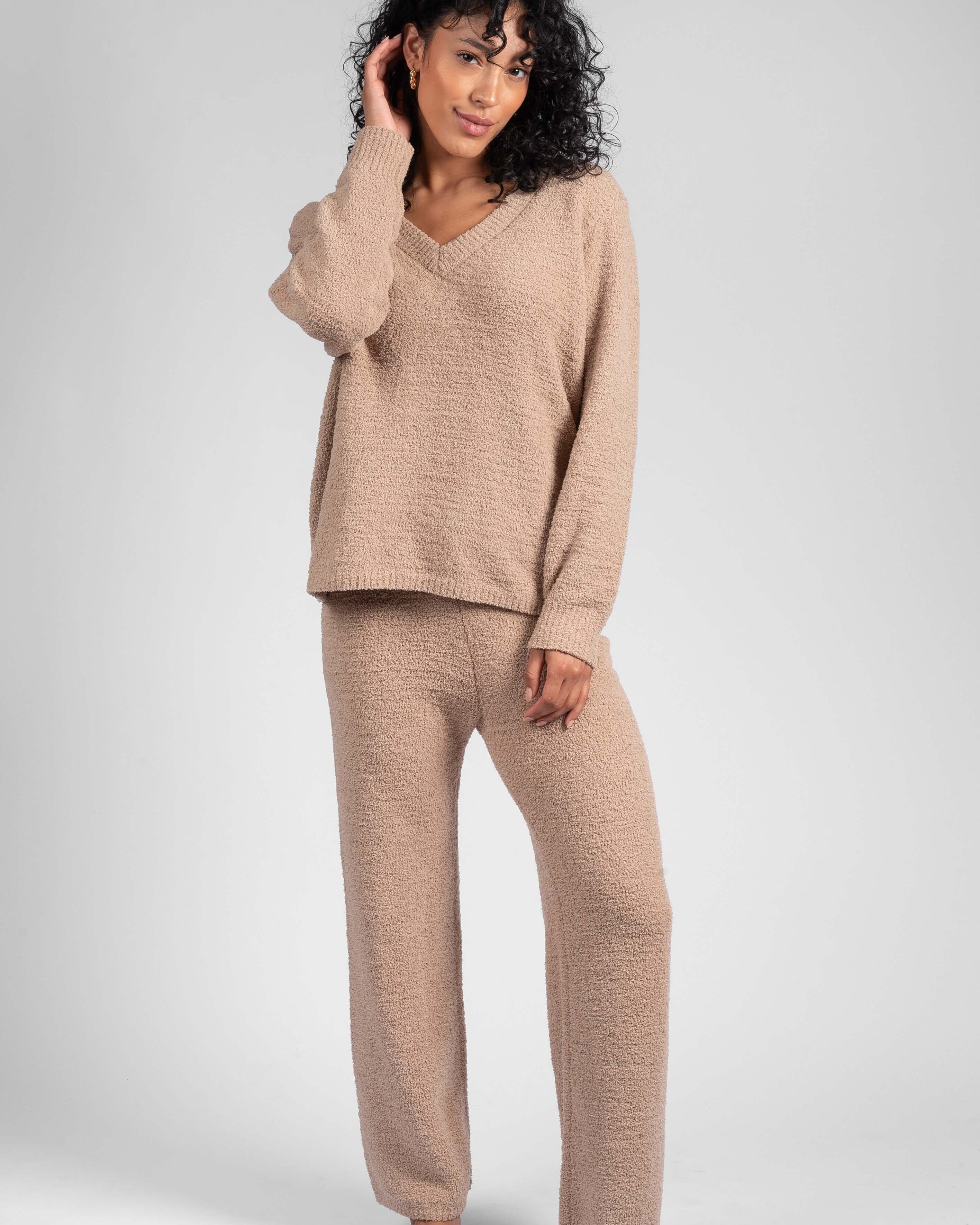 CHENILLE V-NECK - LATTELOVE Co.