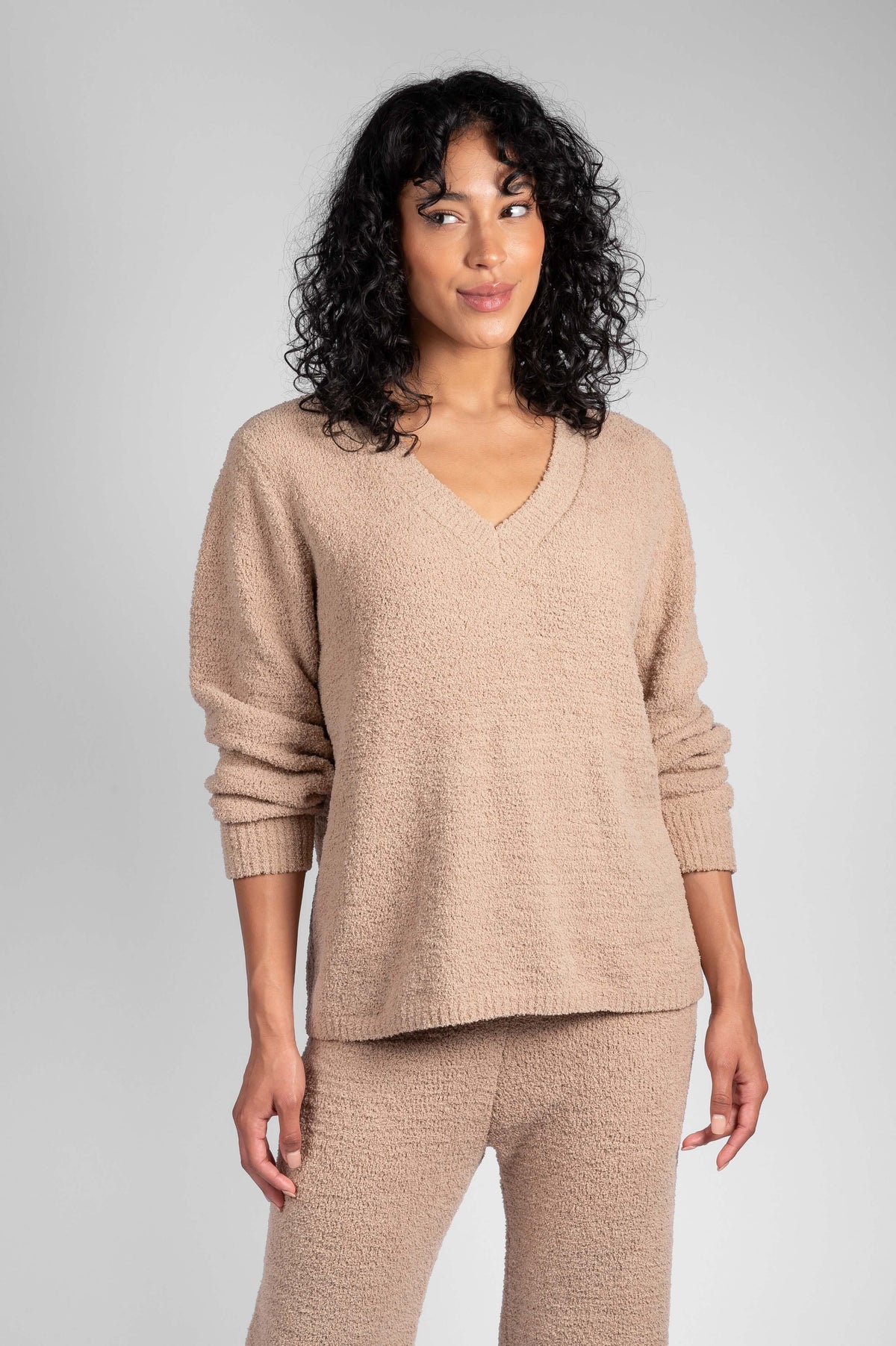 CHENILLE V-NECK - LATTELOVE Co.