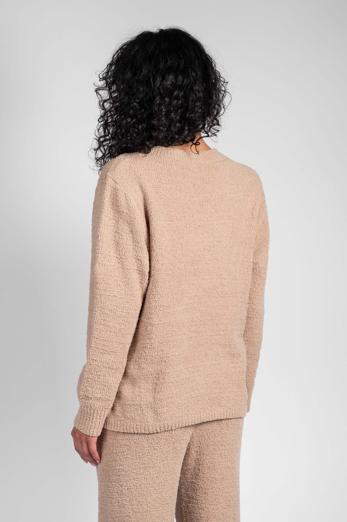 CHENILLE V-NECK - LATTELOVE Co.