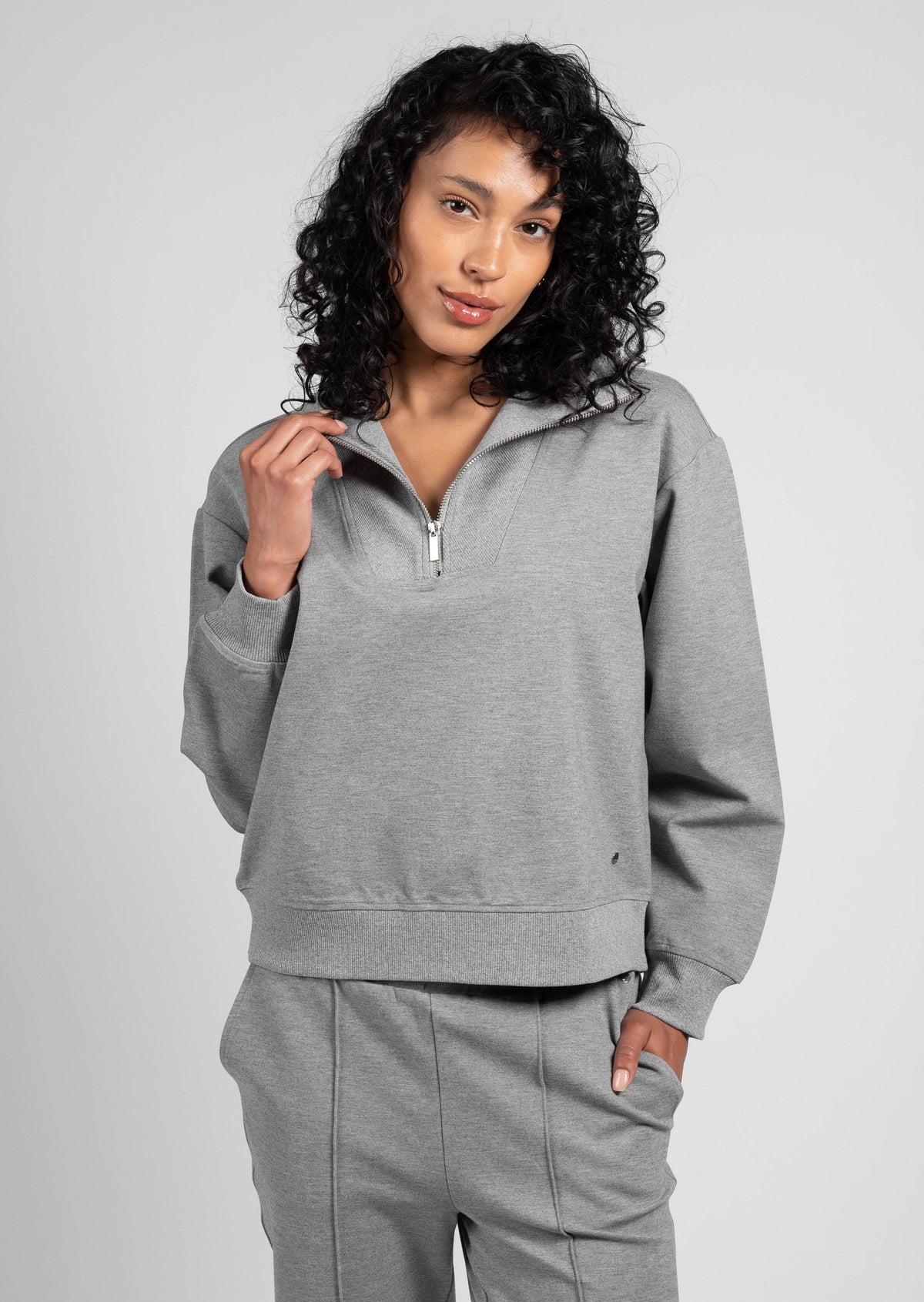 PONTE MOCK NECK - LATTELOVE Co.